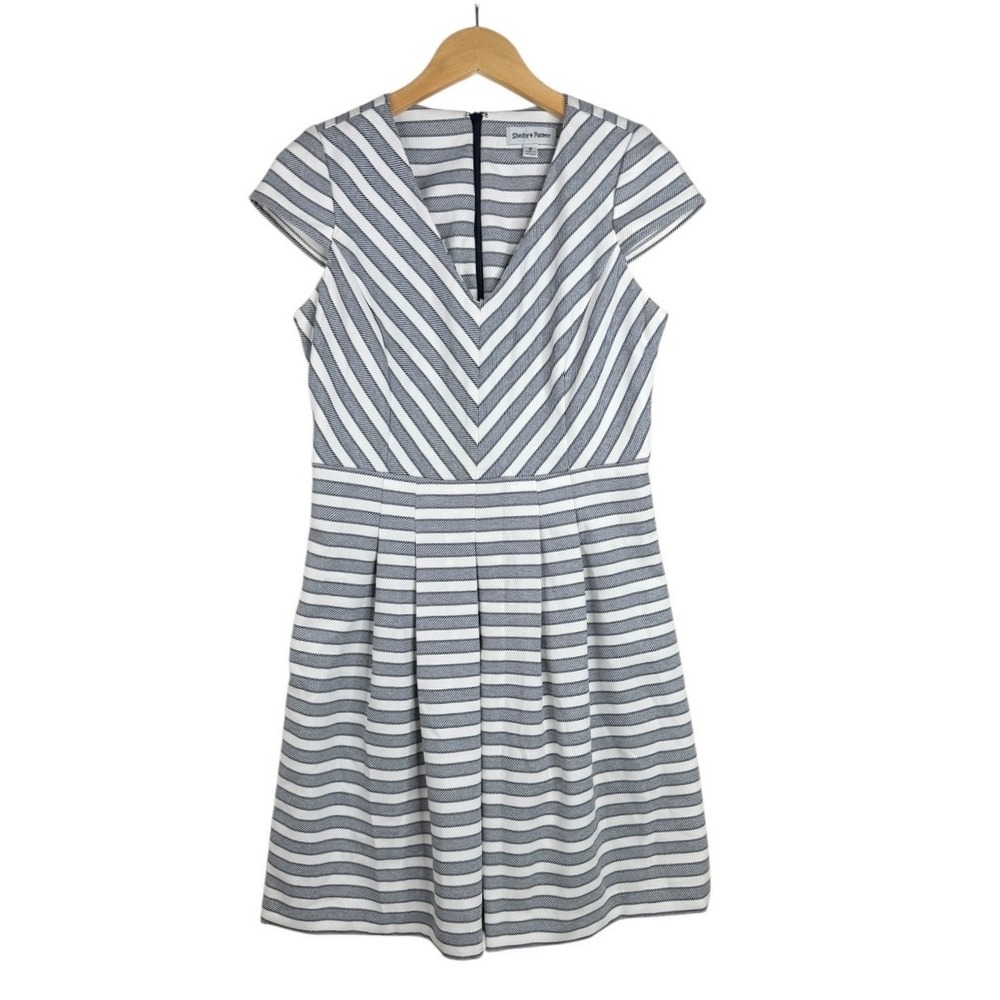 Shelby & Palmer Womens Striped Fit and Flare Dress Size 8 Chevron Pattern Gray